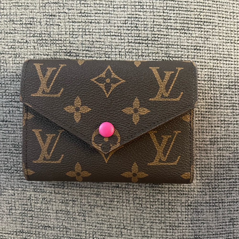 Louis Vuitton Monogram Victorine Wallet